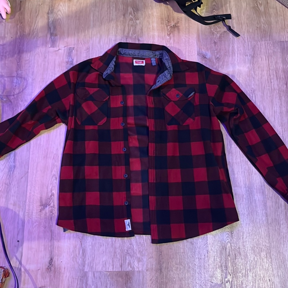 Wrangler fuzzy button up